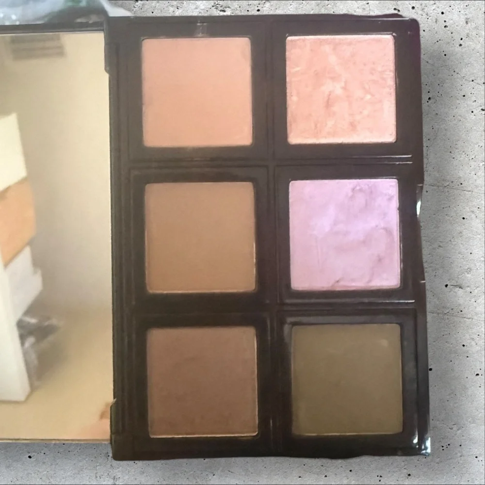 Bobbi Brown this preowned